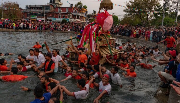 Kahi Navako Jatra Hadigaun Ma1615360366 (1)