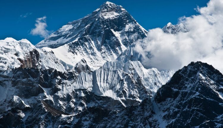 MountEverest1617707633_1200